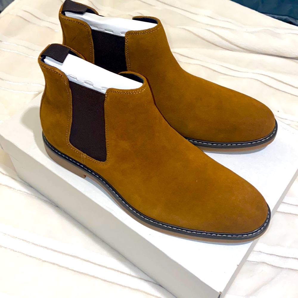 Chelsea Suede Boot for men - Size 10.5